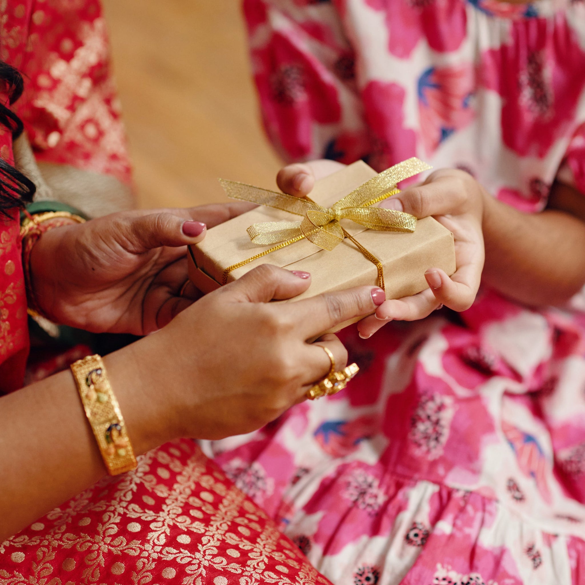 How to Choose the Perfect Corporate Gift: A Step-by-Step Guide for Brands That Care