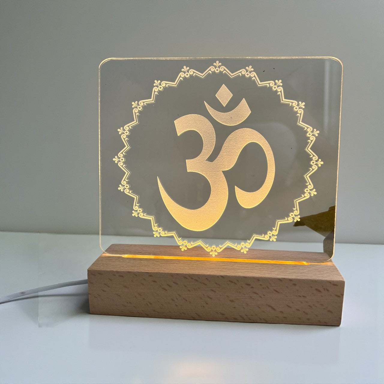 OM LED Lamp
